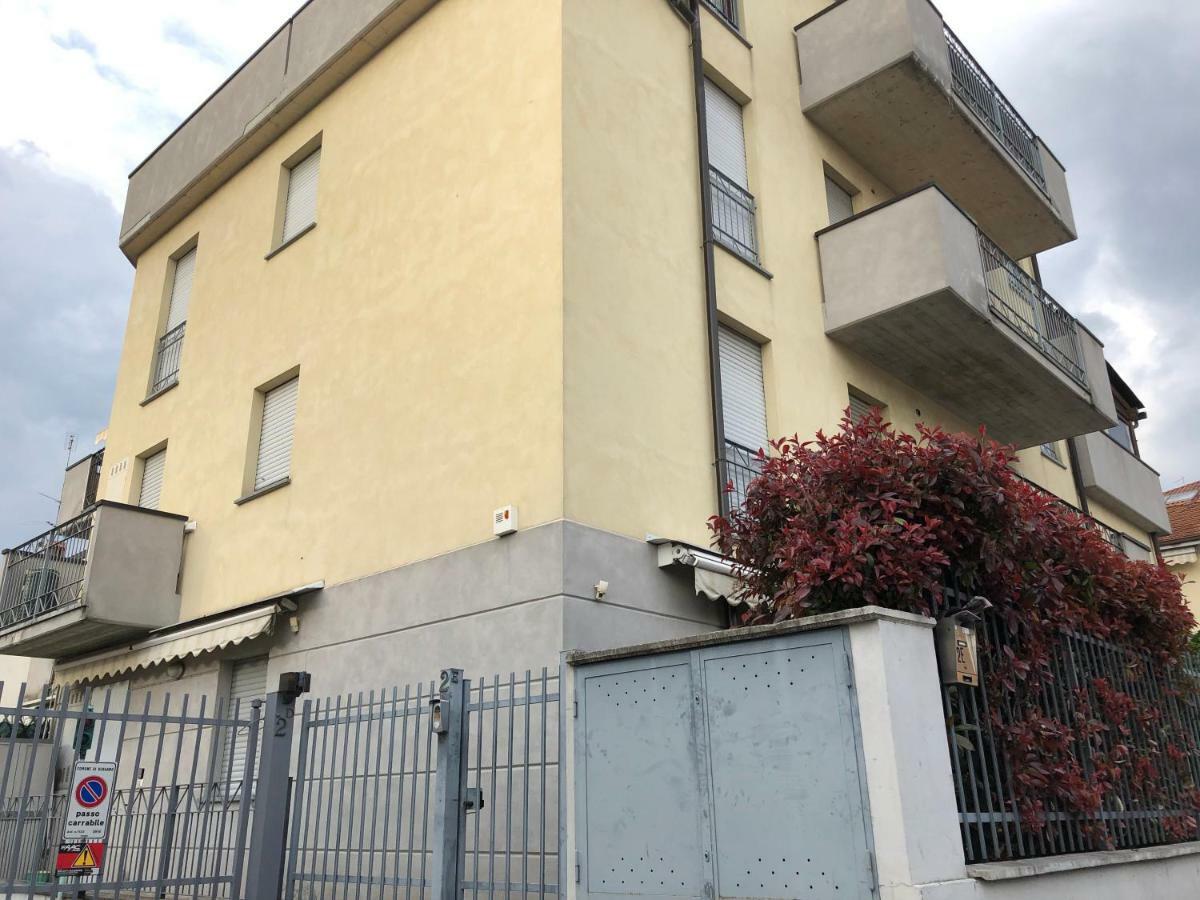 Bergamo Easy Airport Apartamento Exterior foto